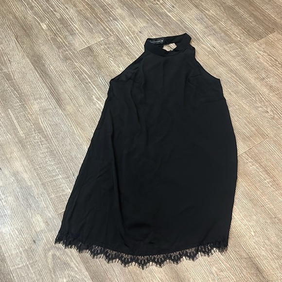 Fantaist Women’s Black Halter Dress size M with lace hem - Picture 4 of 9